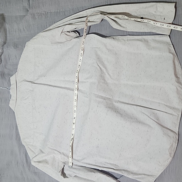 Old Navy Button-down Tan and gray speck shirt - Picture 2 of 3